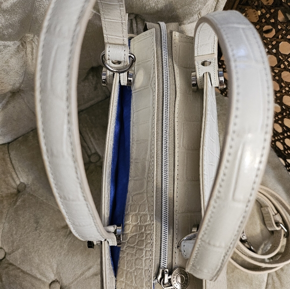 GAL in the closet 2 way bag - Picture 3 of 5